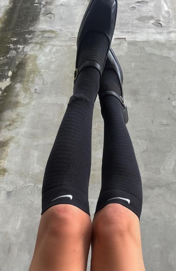 Knee socks: Kako prošetati trend dokolenica ovog leta