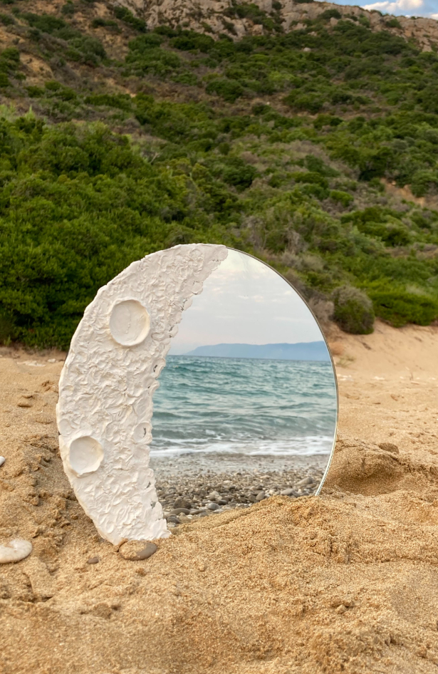 My Moon Mirror: Magična ručno rađena ogledala inspirisana Mesecom