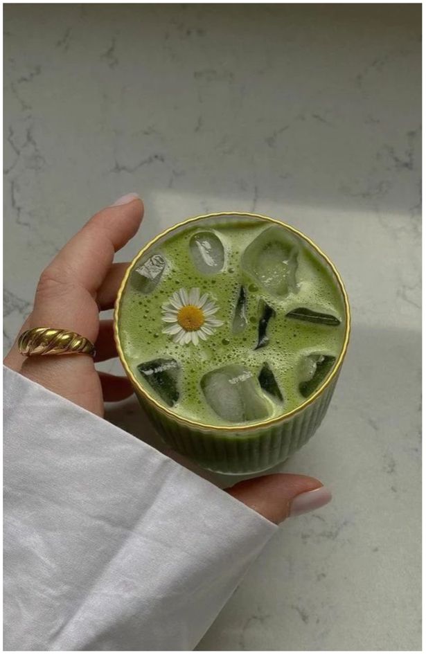 Donosimo recept za Iced Matcha sa kafom i sladoledom