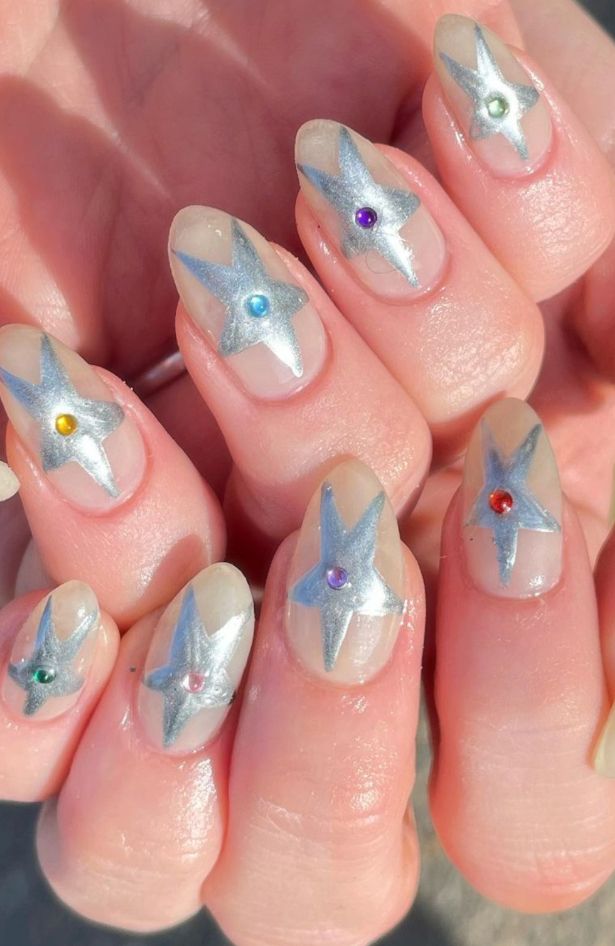 Trend alert: Star nails