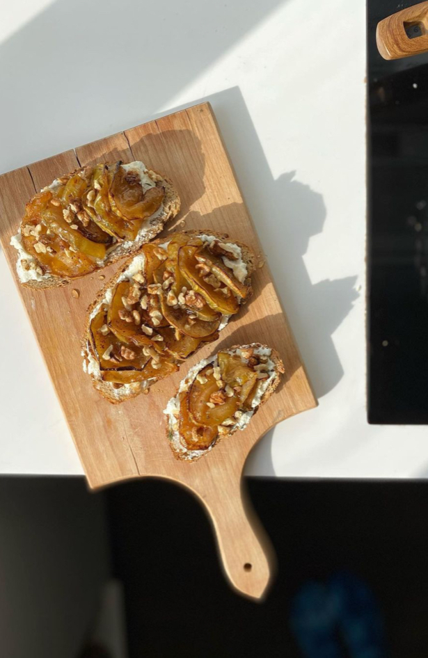 Vreme je za slatku užinu: Donosimo vam recept za Apple Pie tost
