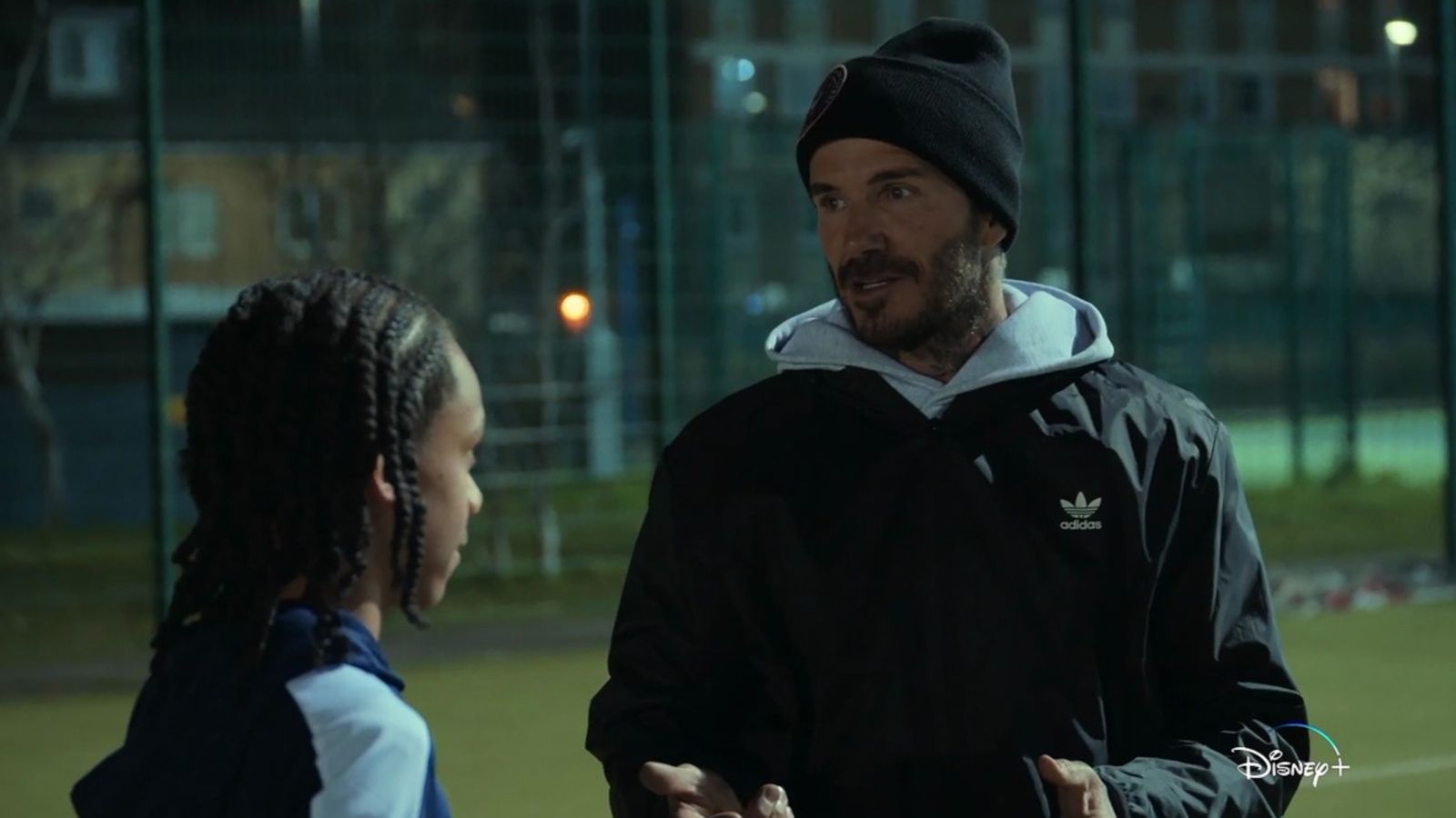 David Beckham ima glavnu ulogu u seriji ‘Save Our Squad’ koja na ekrane stiže sledeće srede