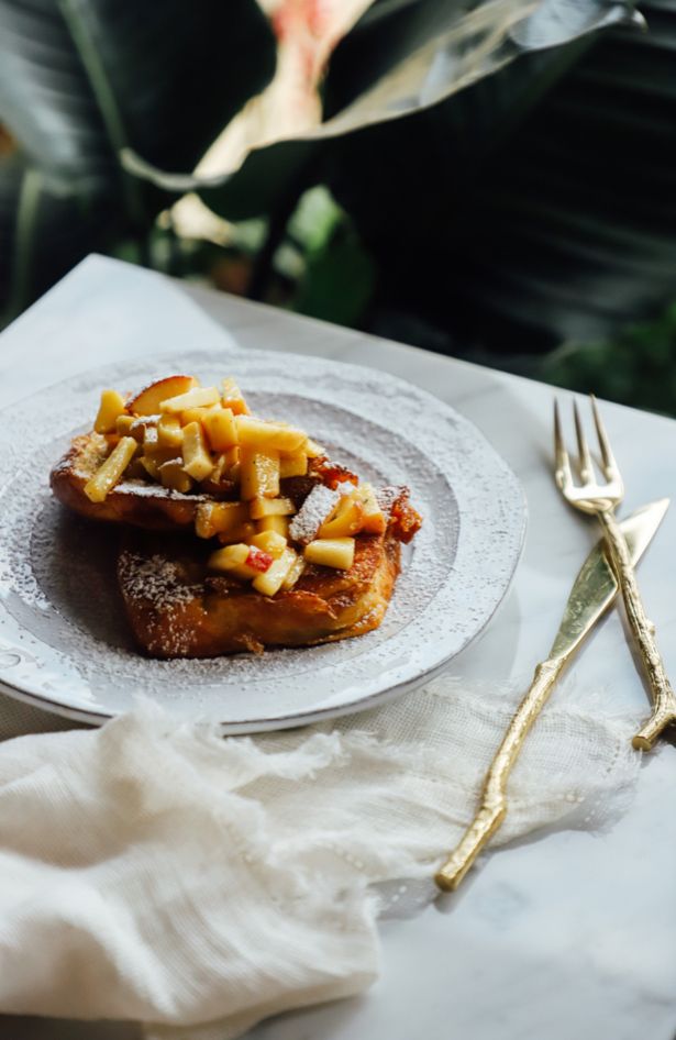 Karamelizovani francuski tost sa jabukom