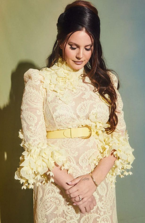 Lana Del Rey potvrdila da ponovo nosimo beehive frizuru