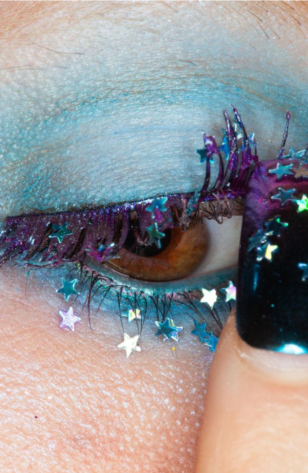 Glitter lashes: Šljokice smo ove sezone rezervisali za trepavice