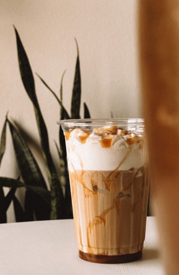 Kako da napravite Starbucks Caramel Frappuccino u kućnoj varijanti
