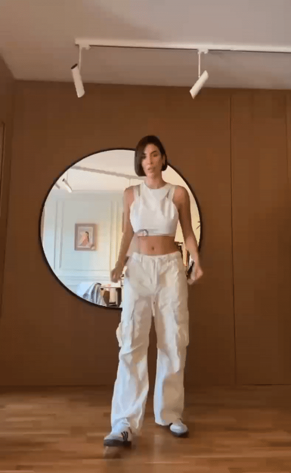 Viralne baggy pantalone iz Zare su rasprodate ali stigao je isti model u drugoj boji