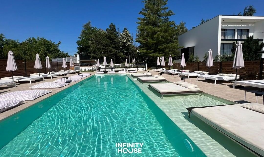 #citybreak: Infinity House je jedinstven kompleks bazena nedaleko od Beograda
