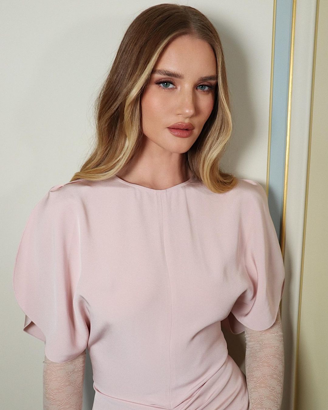 Beauty rutina Rosie Huntington Whiteley – svi proizvodi koje manekenka koristi