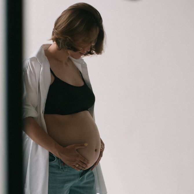 Podkasti o majčinstvu koje predlažemo da poslušate iako niste mama