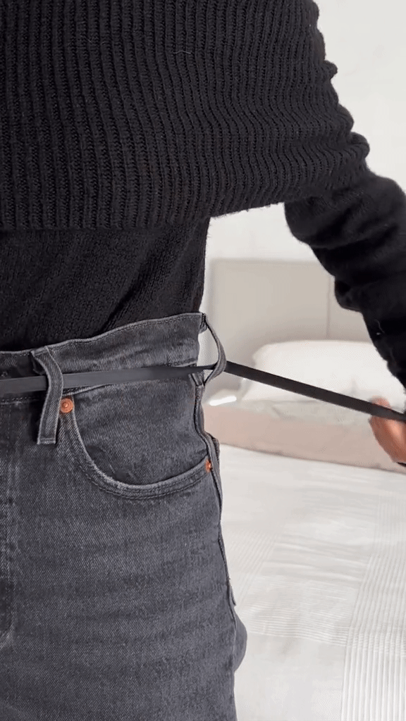 Ribbon jeans hack: Kako zategnuti farmerke uz svilenu traku svezanu u mašnicu?