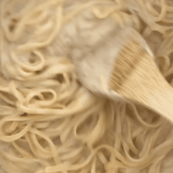 Kremast sos za špagete od karfiola i sojinog mleka