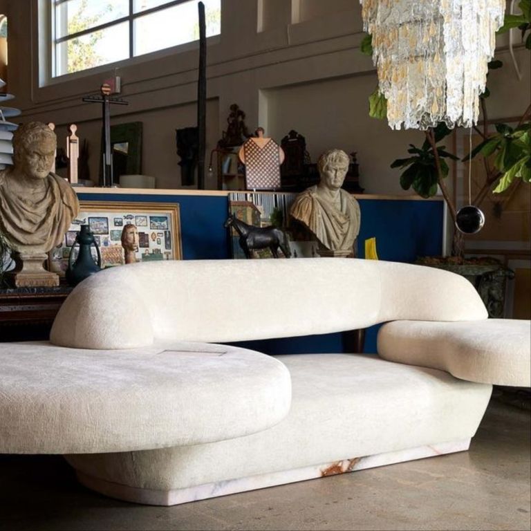 Pogledajte kako izgleda sofa koju je dizajnirao glumac Robert Pattinson
