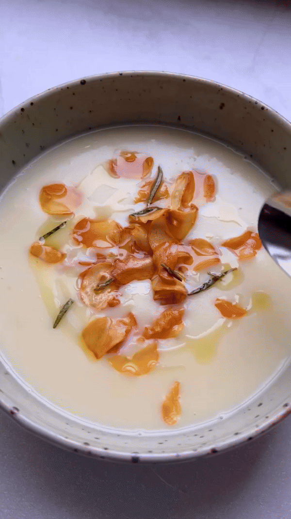 Ukusna a jednostavna supa od luka i krompira