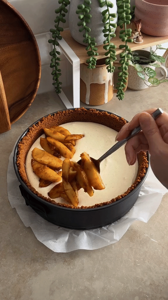 Kremasti raj: Imamo recept za čizkejk sa jabukama kom nećete odoleti