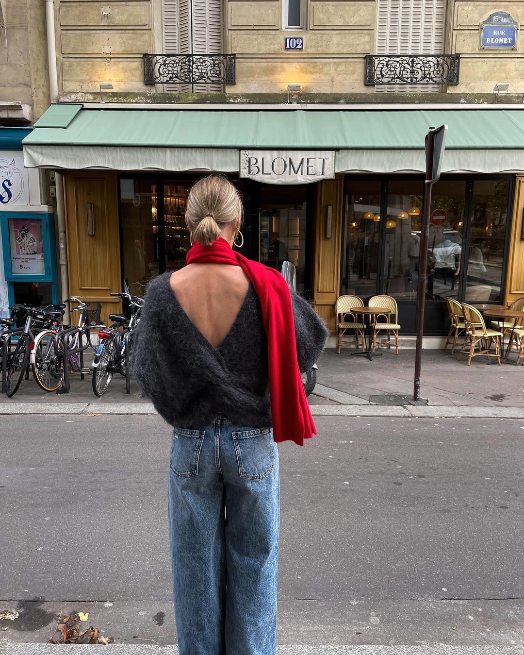 Trend alert: Crveni šalovi, kape i džemperi