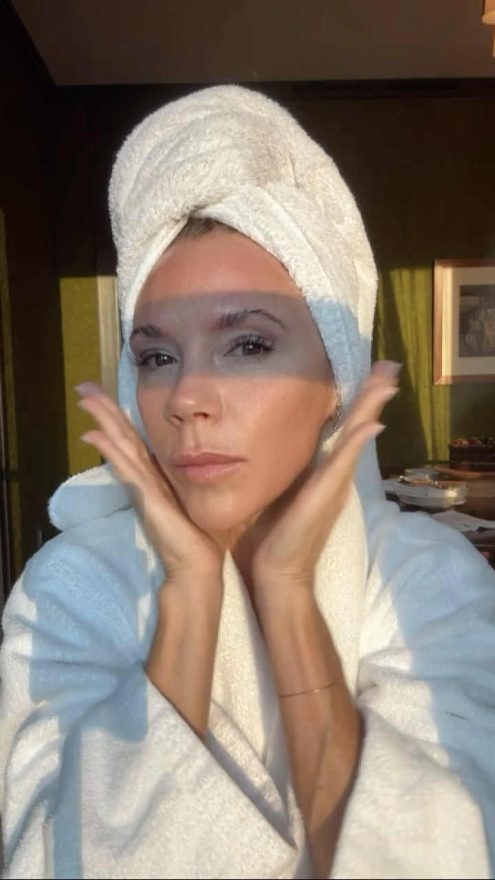 Victoria Beckham otkrila svoju jutarnju skincare rutinu i novi proizvod njenog beauty brenda