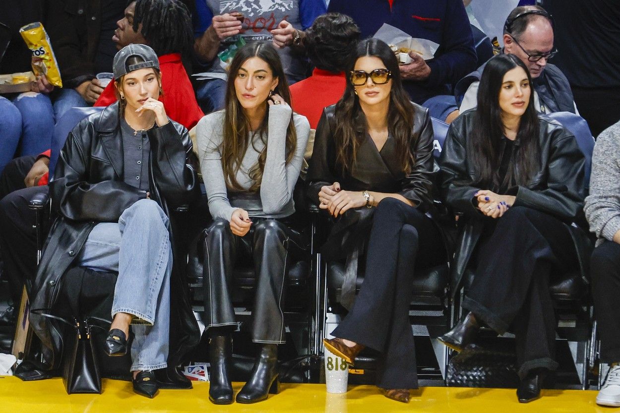 Art of marketing: Kako Hailey Bieber i Kendall Jenner endorsuju svoje brendove na Lakers utakmici