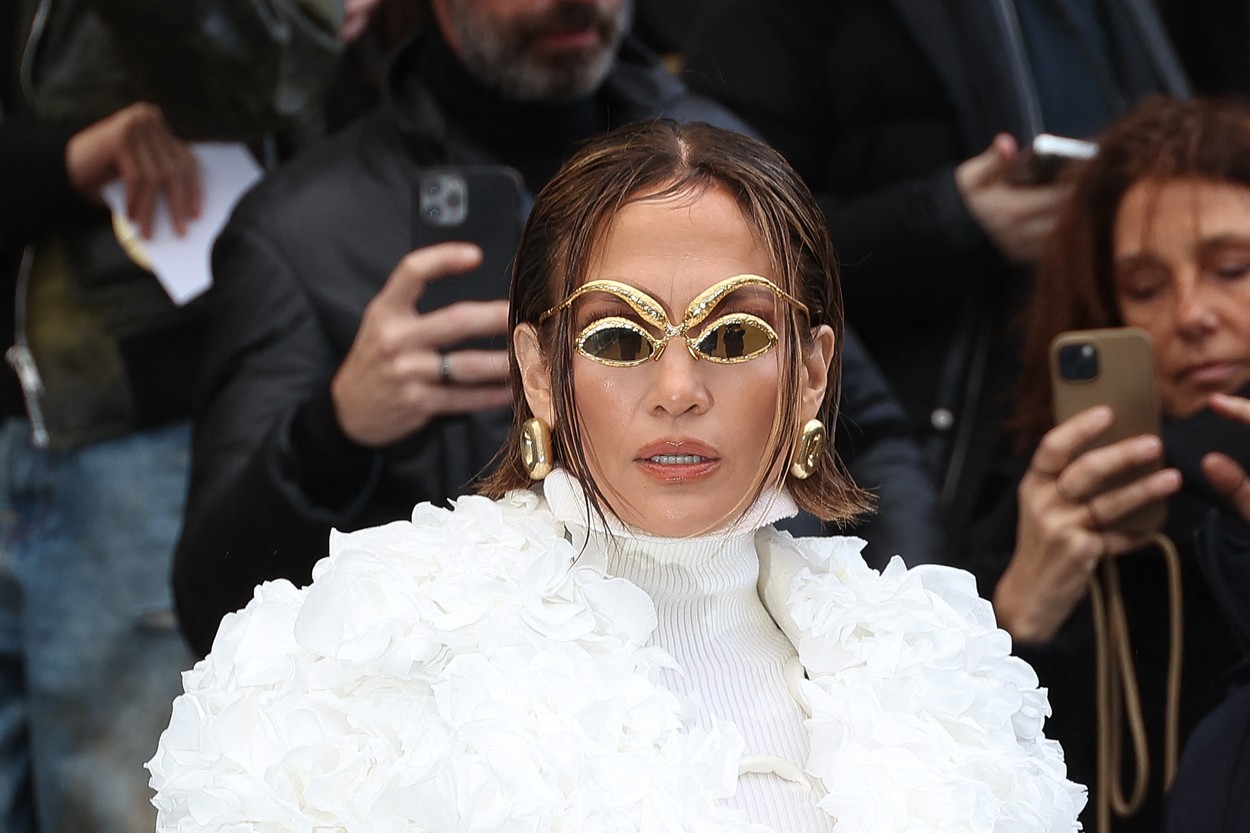 Schiaparelli front row: Jennifer Lopez i Zendaya u neobičnim izdanjima