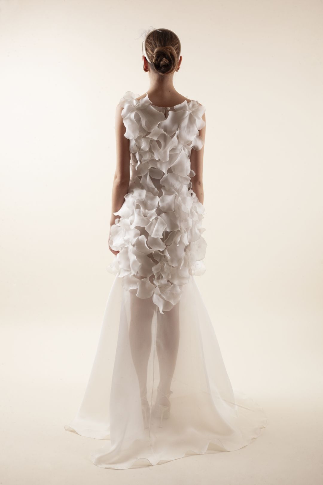 First look: Druga Aleksandar Zabunović Bridal kolekcija u znaku ručno rađenih latica
