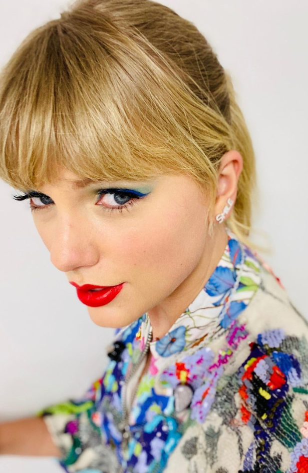 Znamo koji crveni karmin koristi Taylor Swift