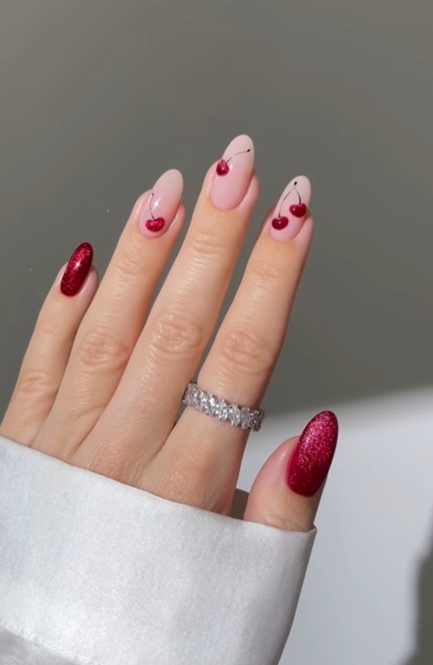 Cherry nails: Prolećna nail art inspiracija koju prepisujemo