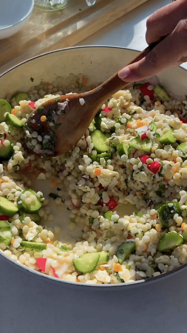 Recept dana: Couscous salata sa specijalnim dresingom