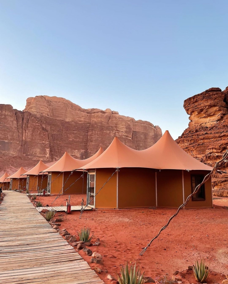 Vodimo vas do marsovske kolonije Bliskog Istoka – u Memories Aicha Luxury Camp unutar Vadi Rum pustinje