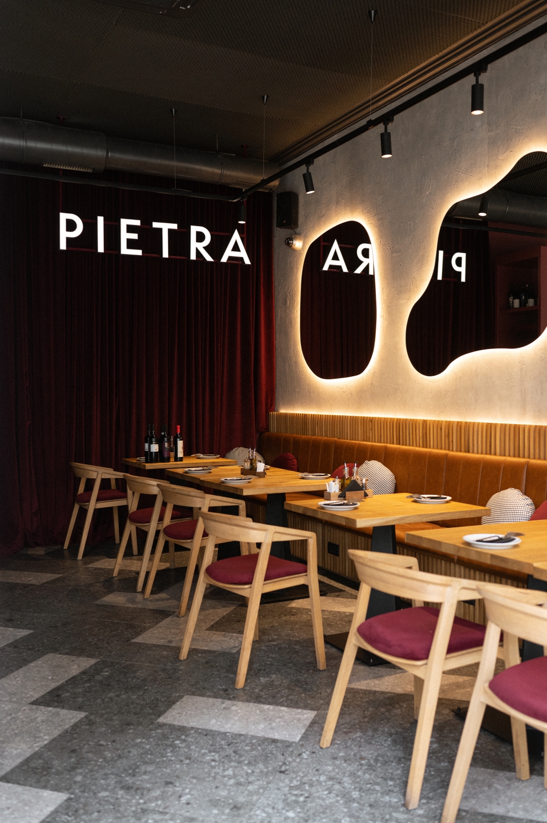 Ukoliko vam se Italija u ovom trenutku čini suviše daleko – PIETRA Pizza & Cucina na novoj lokaciji donosi još bolji ukus napolitanske pice