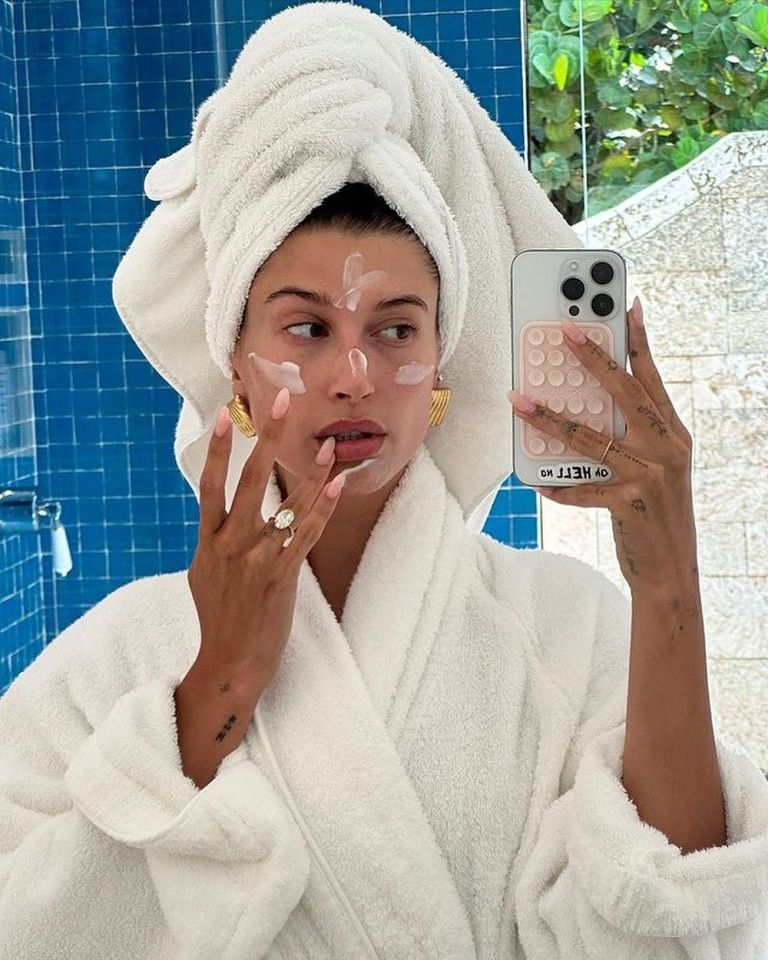 Zbog čega Nivea kremu mešamo sa kapsulama vitamina E?