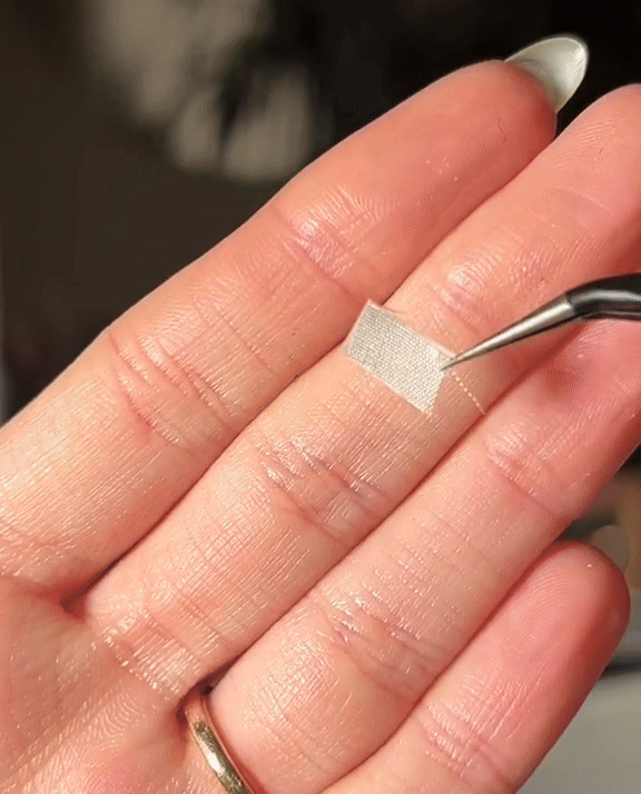 Zacepio vam se nokat? Silk wrap nails je nova viralna tehnika koja priskače u pomoć