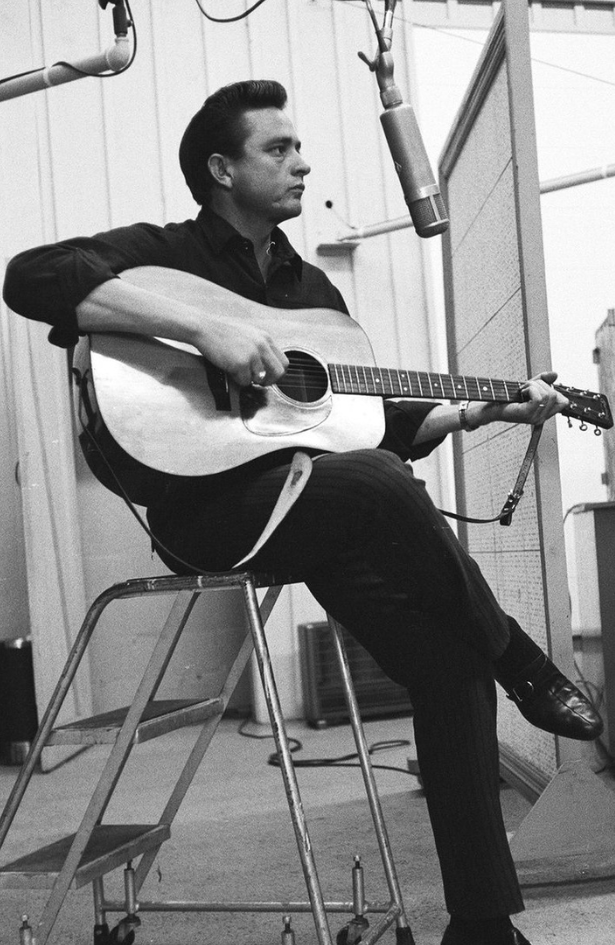 Johnny Cash once again: Nikad objavljene pesme ikoničnog country pevača imaćemo priliku da poslušamo u novom albumu