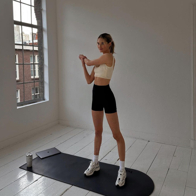 Jednostavna pilates vežba koje će vam pomoći da otklonite bol u leđima