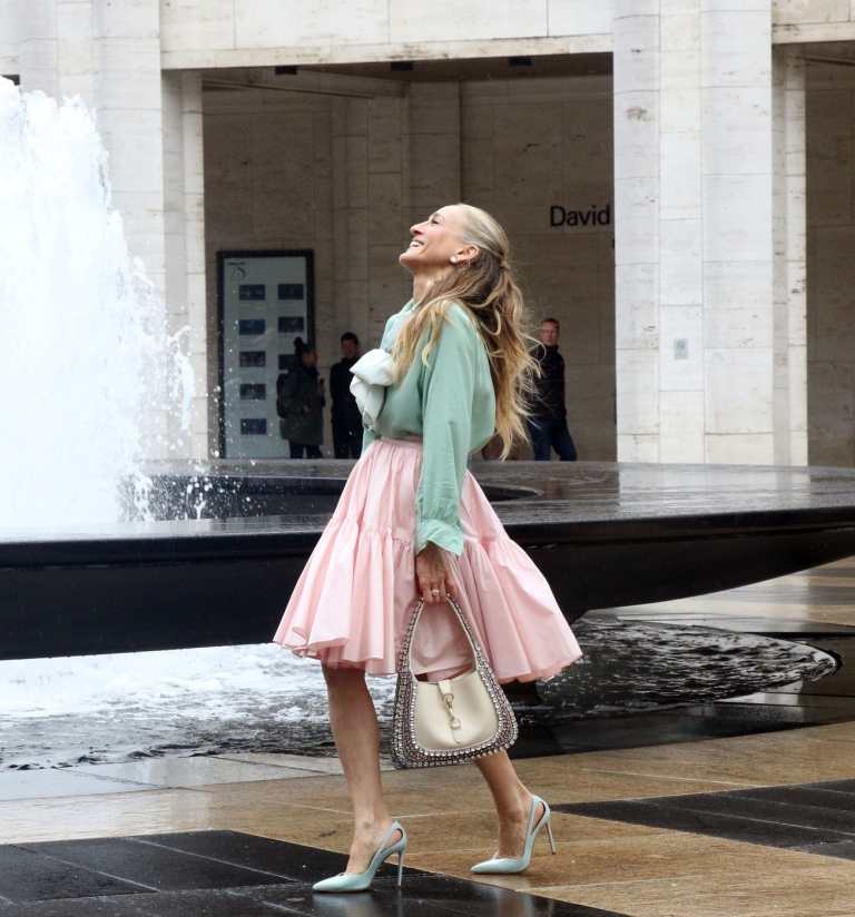 Carrie Bradshaw approved: Gucci torba sa kristalima preko noći postala je svačiji predmet žudnje