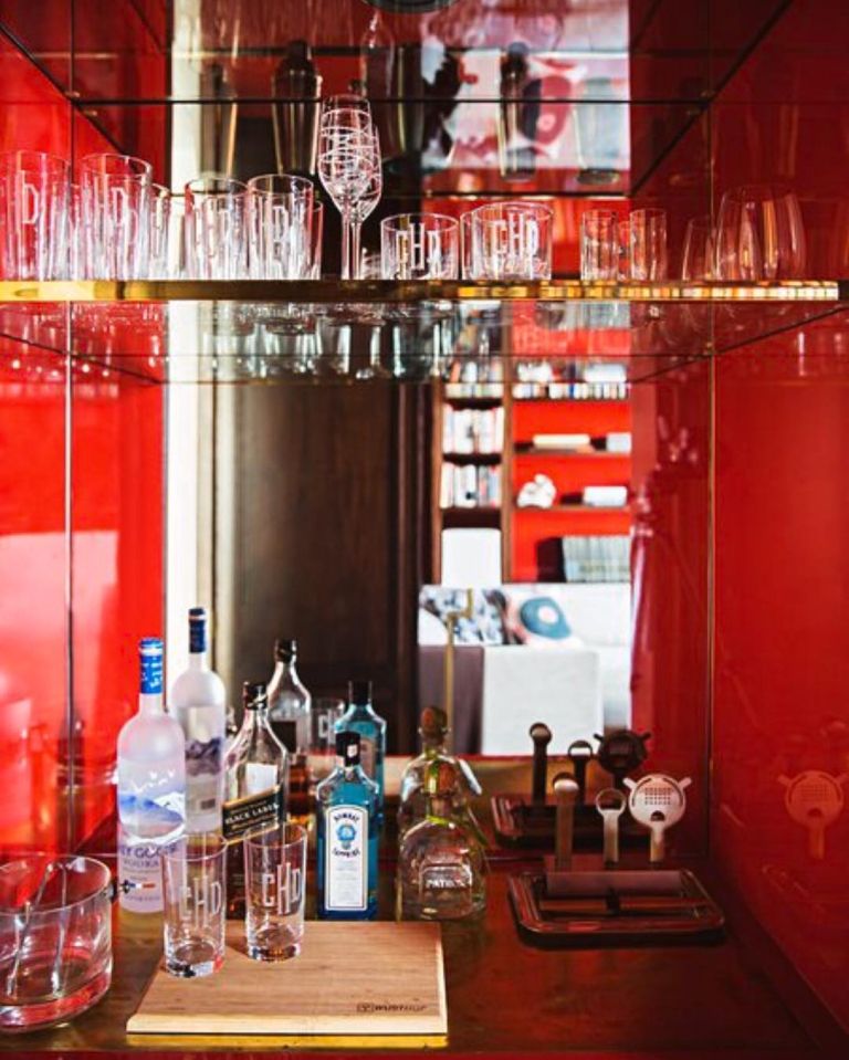 kuhinja skriveni crveni bar