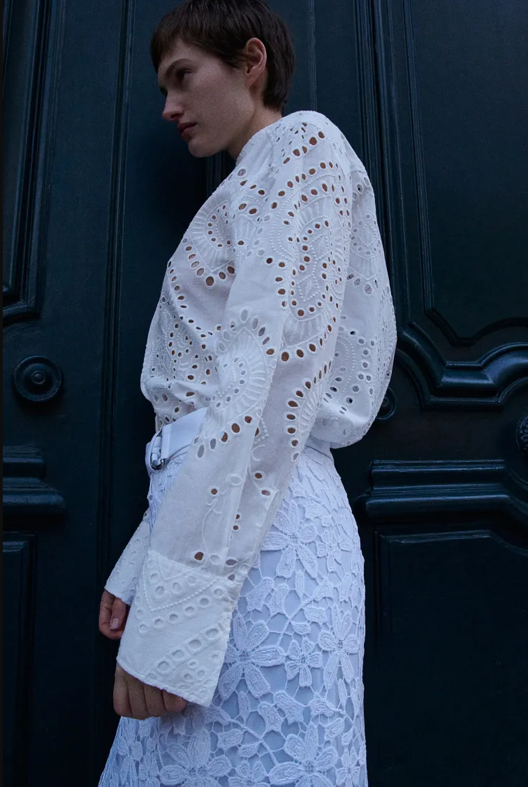 h&m rupičasta bluza