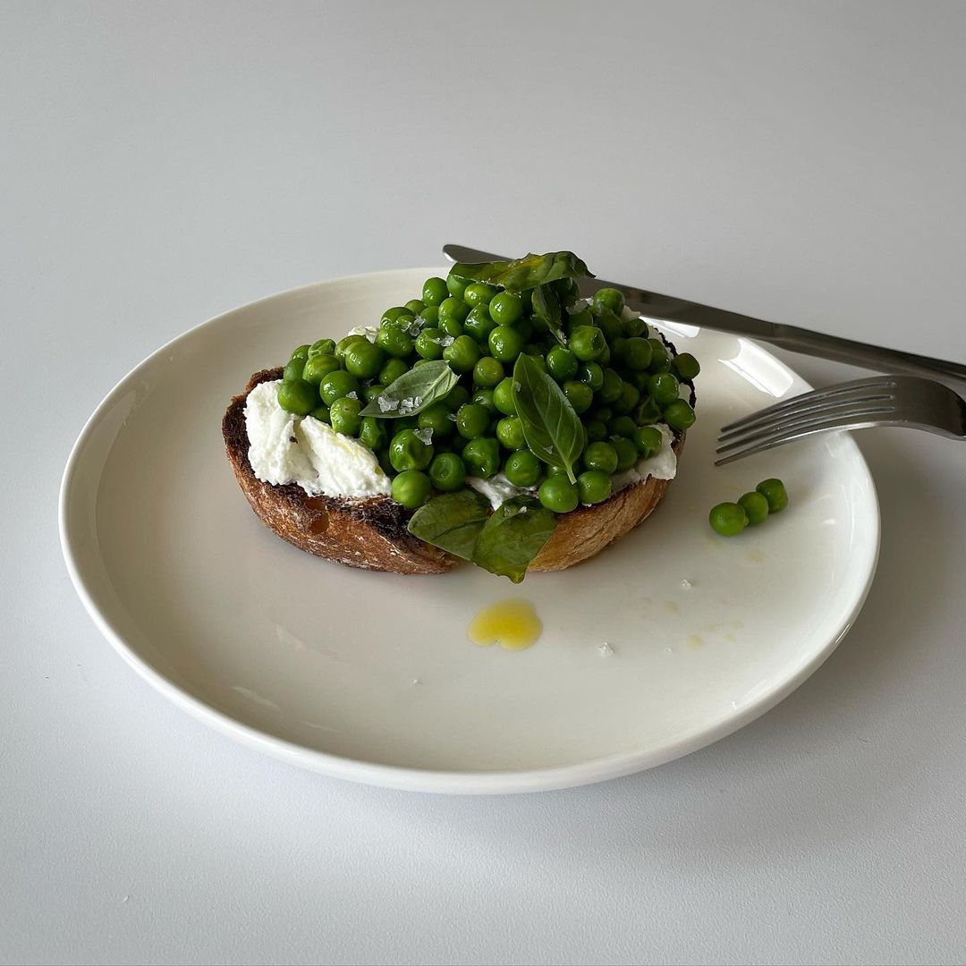ideja za doručak recept grašak rikota tost (1)