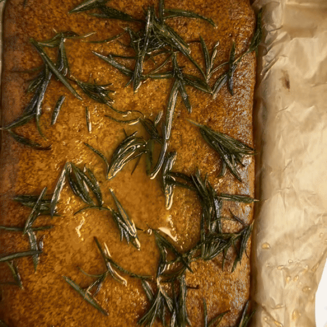 Inspirisani letom: Otkrivamo recept za slani kolač sa ruzmarinom i maslinovim uljem