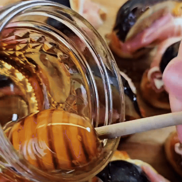 Brusketi sa smokvama, džemom, sirom i pršutom kao idealan sweet & salty letnji snack