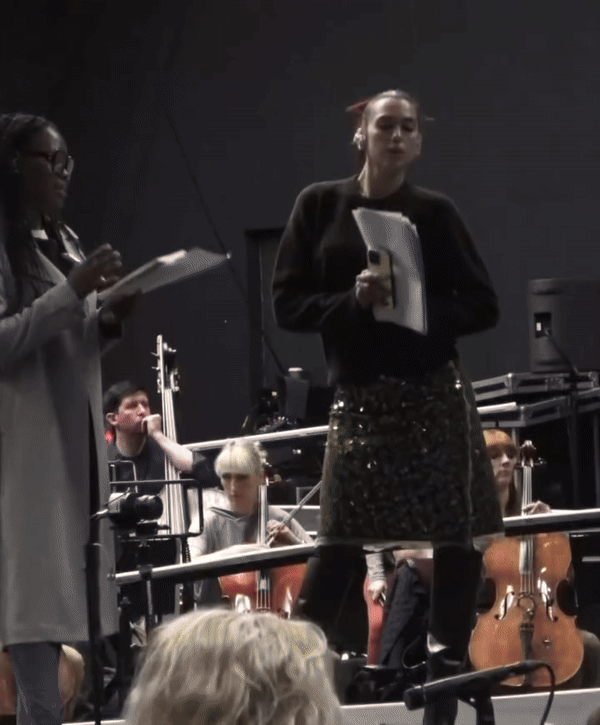 An Evening With Dua Lipa potpuna promena imidža koncert poznate zvezde pevačica (3)