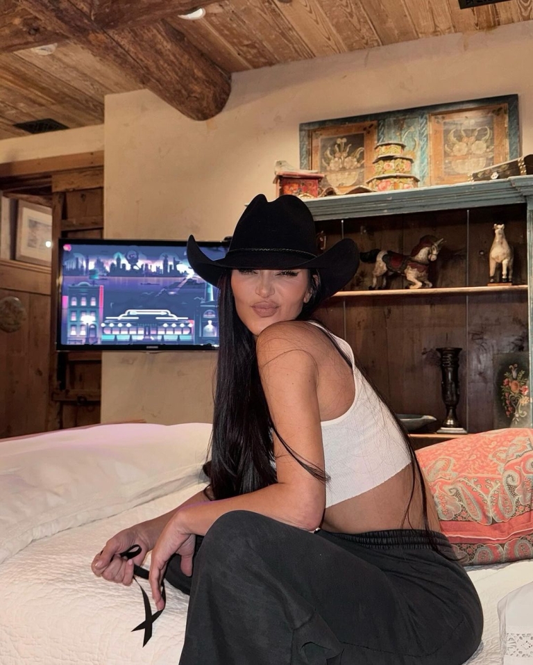 kim kardashian bianca censori kanye west instagram (5)