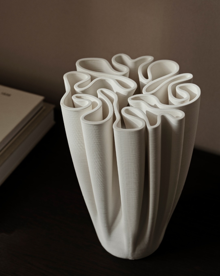 Skulpturalne vaze Ferm Living