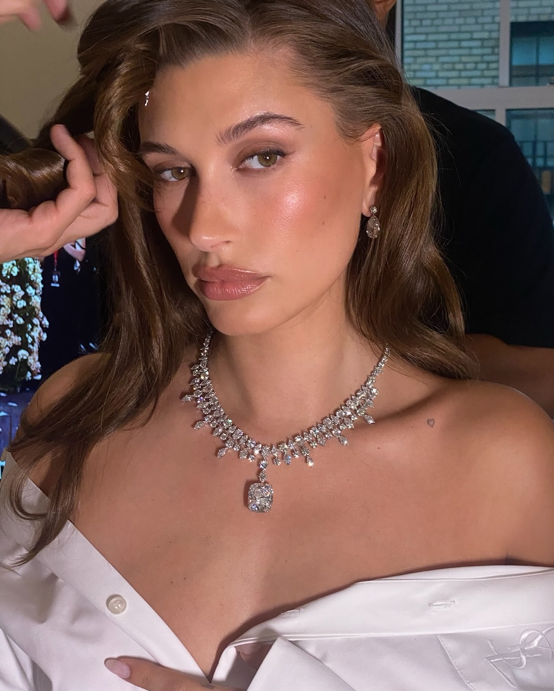 Ključni proizvod makeup i skincare rutine Hailey Bieber će uskoro biti dostupan u sklopu brenda Rhode