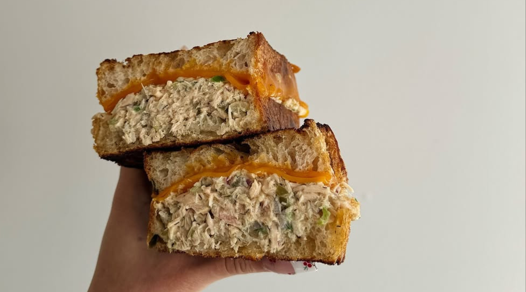 Tuna Melt sendvič je ukusan, zdrav (i popularan) – a mi donosimo najbolji recept