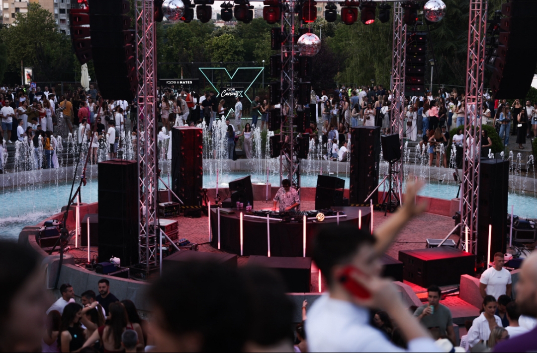 IQOS Curious X x MATES kolekcija na Ljubav žurki