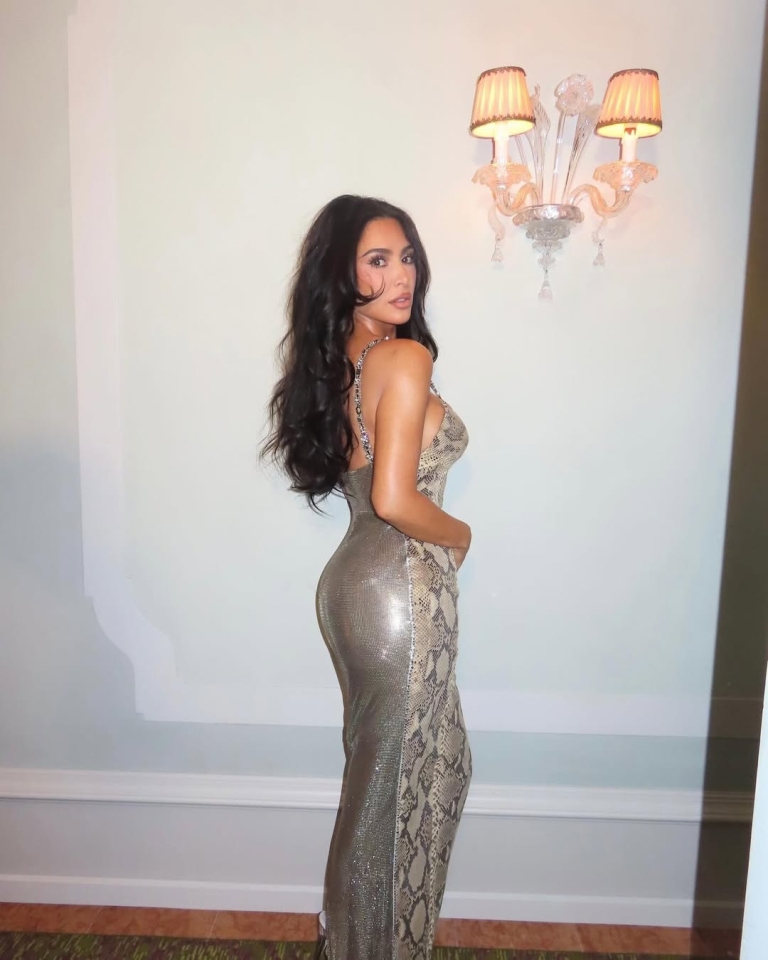 Kim Kardashian Kylie Jenner frizura