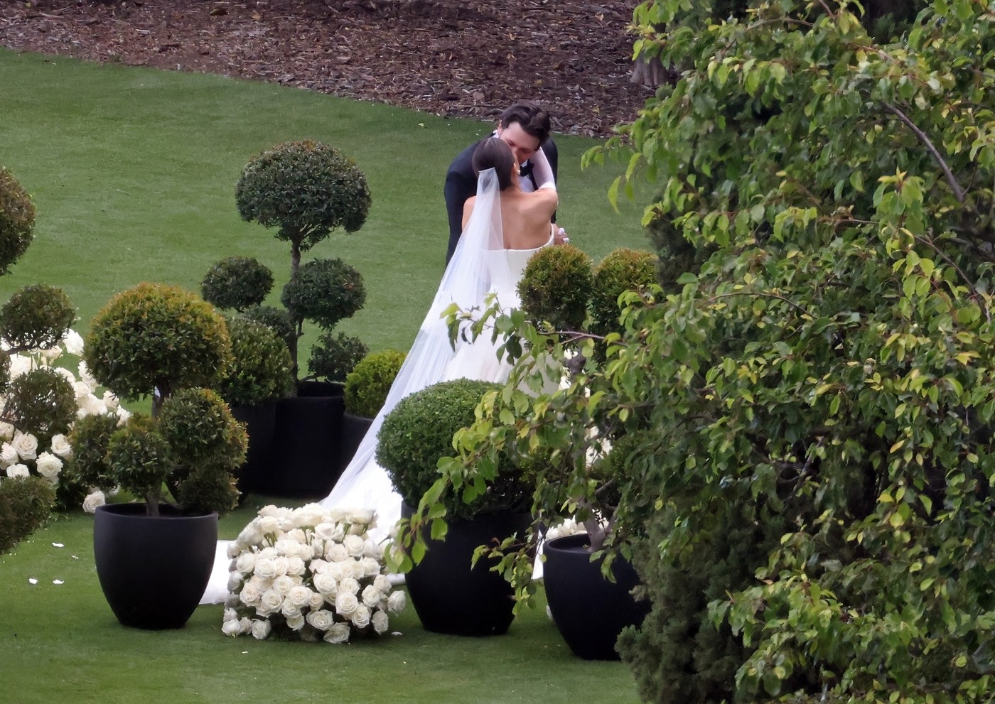 Hailee Steinfeld i Josh Allen su se venčali! Donosimo prve fotografije sa intimne ceremonije