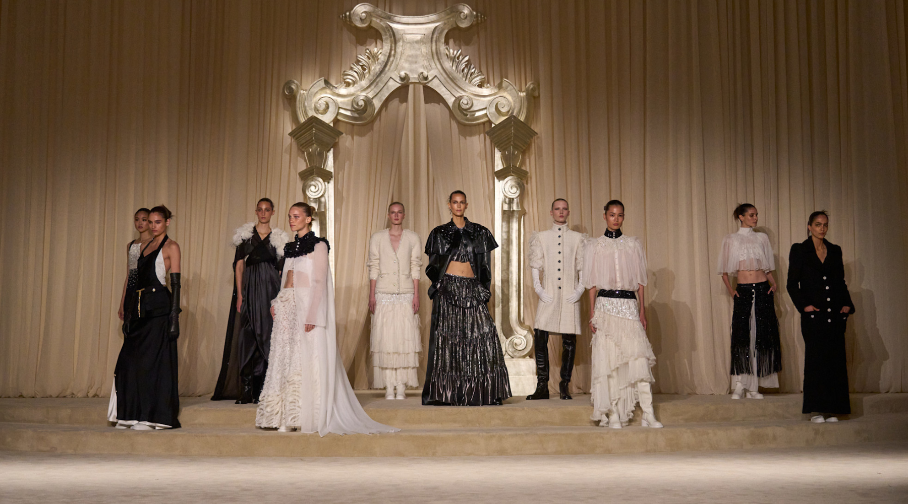 CHANEL Haute Couture Fall-Winter 2025/26: Omaž počecima Gabrielle Chanel i poslednja samostalna kolekcija CHANEL Studija