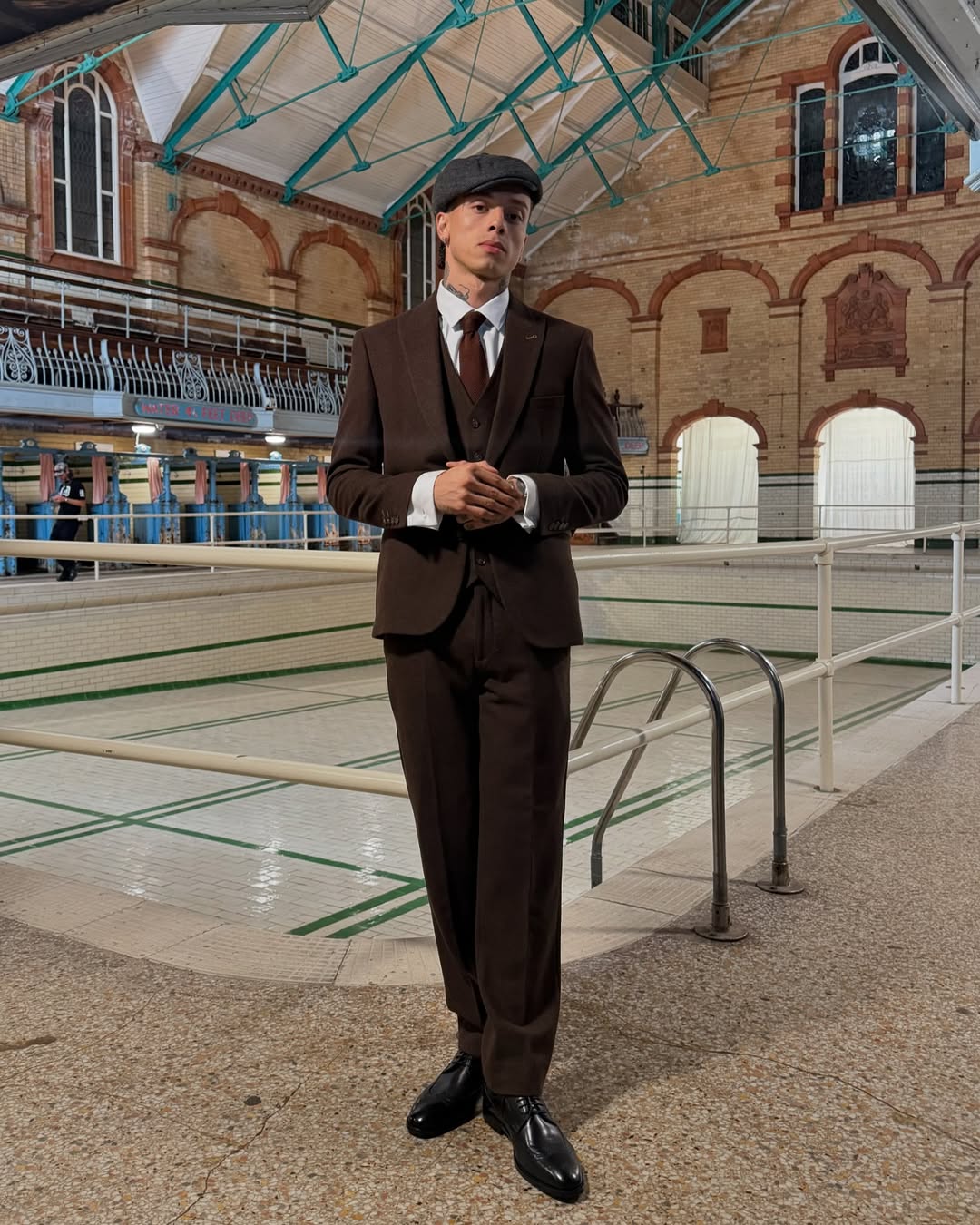 Central Cee u novom spotu modno inspirisan serijom Peaky Blinders