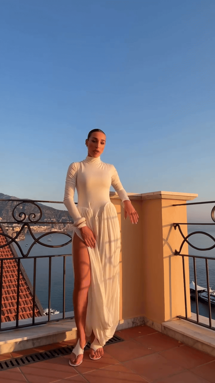 Ginevra Mavilla ponela haljinu domaćeg brenda Coast